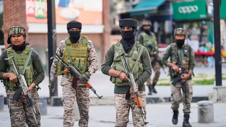 Trump duyurdu: Hindistan ve Pakistan tam ateşkeste anlaştı