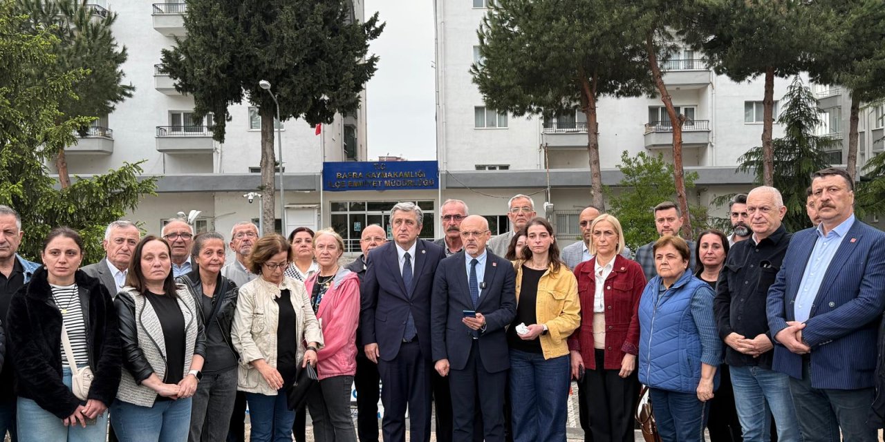 Bafra’da CHP’nin imza standına saldırı