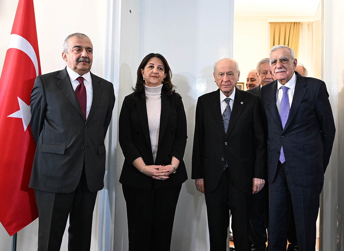 Ahmet Türk: "PKK'nın feshi önemli ama asıl mesele Türkiye’nin demokratikleşmesidir"