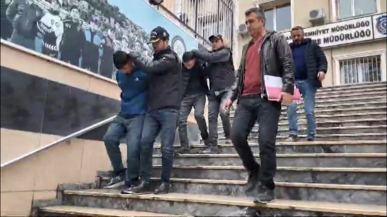 Bağcılar'da silahlı muhtar adaylığı tehdidi: Adliyeye sevk edildiler