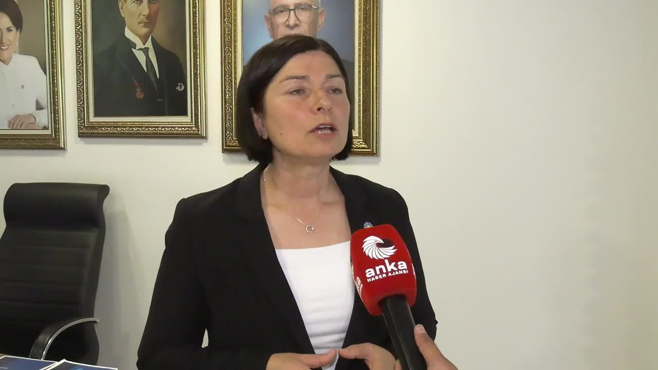İYİ Partili Ofluoğlu'dan Cumhurbaşkanı'na askerleri TSK'dan ayırma yetkisi veren kanun teklifine tepki