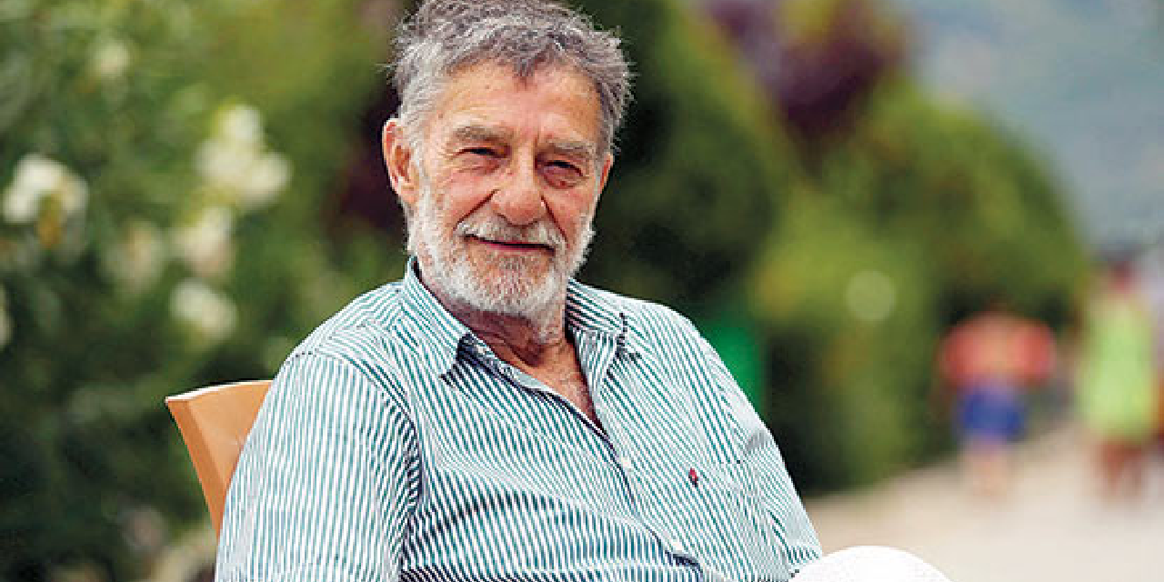 Usta oyuncu Ahmet Mekin hastaneye kaldırıldı