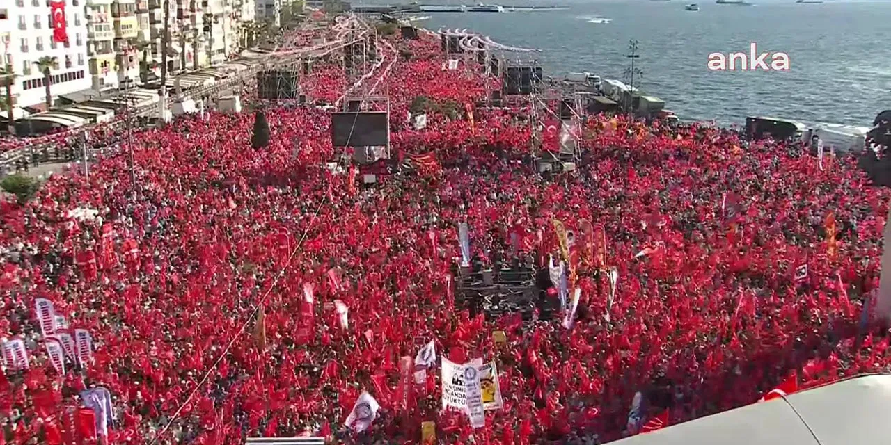 İzmir'de 'Millet İradesine Sahip Çıkıyor' mitingi: Yüz binler Gündoğdu'nda toplandı