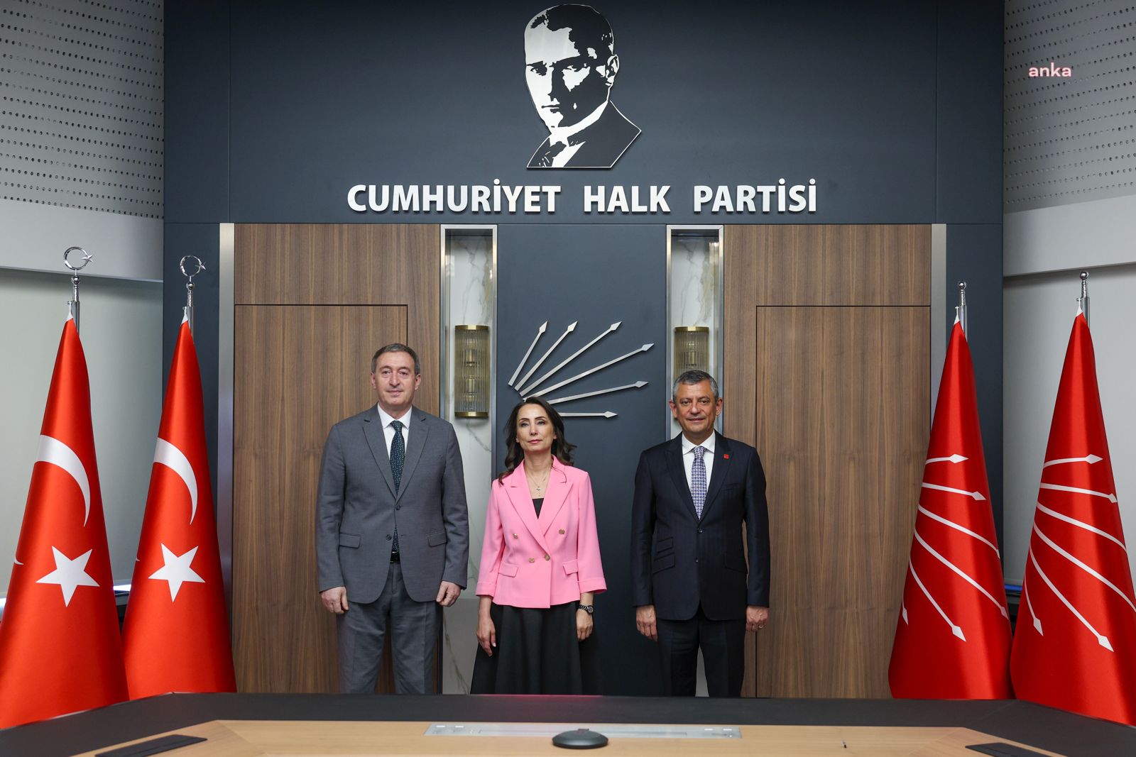 DEM Parti heyeti, CHP Genel Merkezi'nde