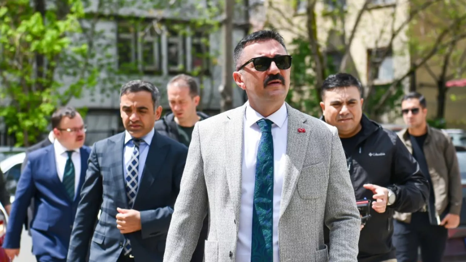 Tunceli Valisi ve Tunceli Belediyesi kayyumu Tekbıyıkoğlu merkeze çekildi