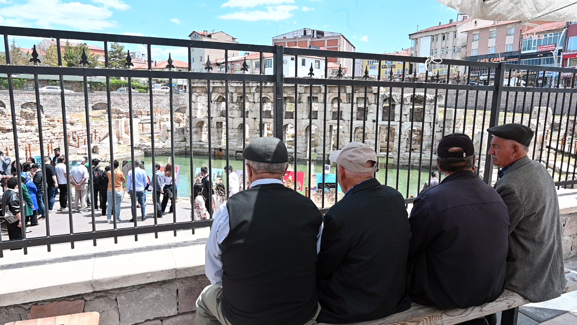 Yozgatlılardan tarihi Roma Hamamı kalıntılarına büyük ilgi