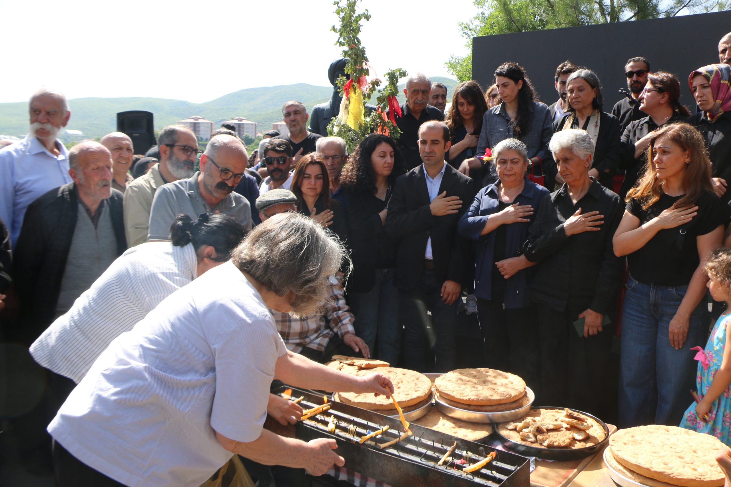 Tunceli'deki Altun ve Kaytan'ı anma krizi büyüyor: Şamil Tayyar Habur'a benzetti