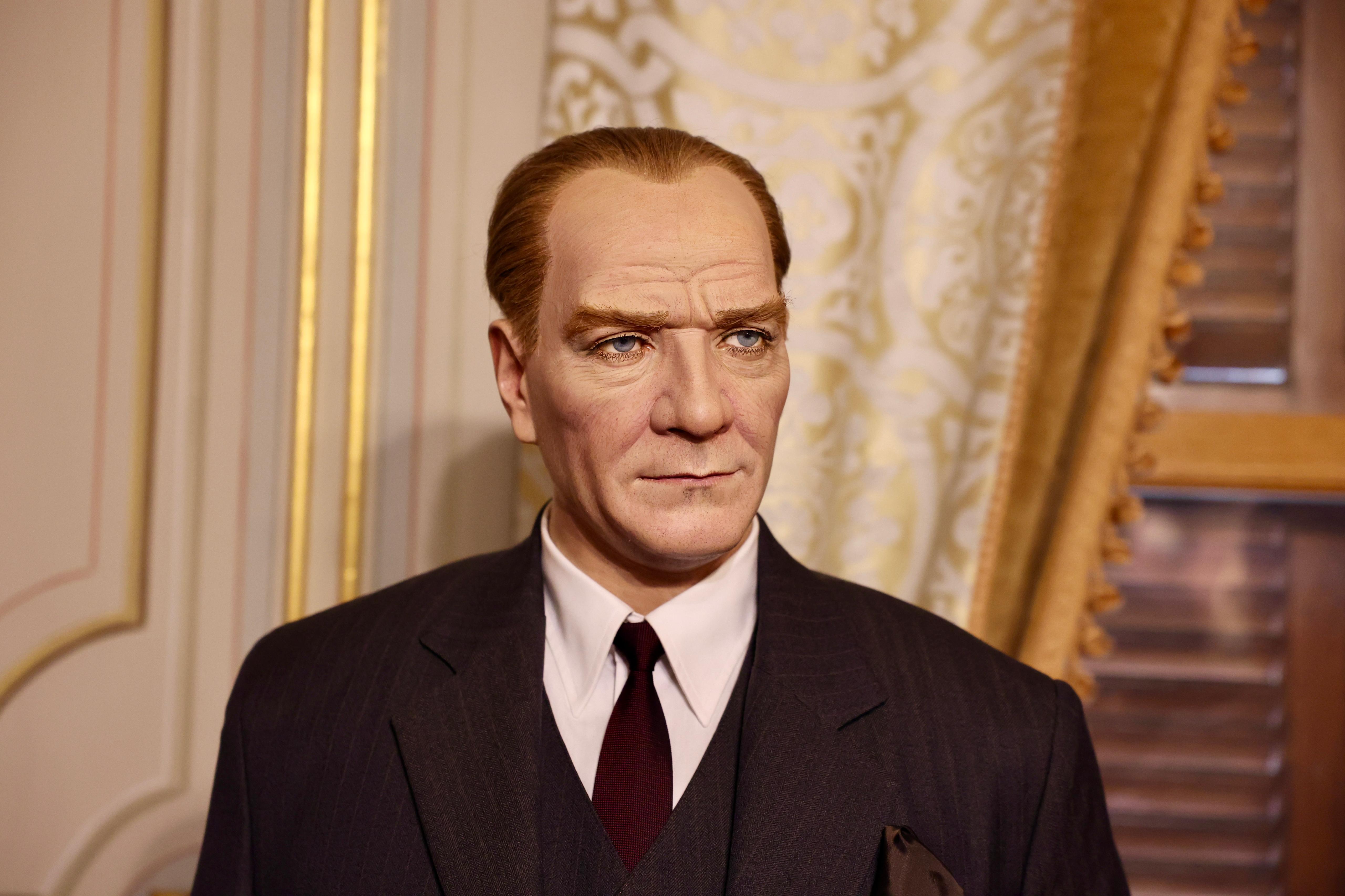 Atatürk’ün balmumu heykeli Hünkâr Köşkü’nde sergileniyor