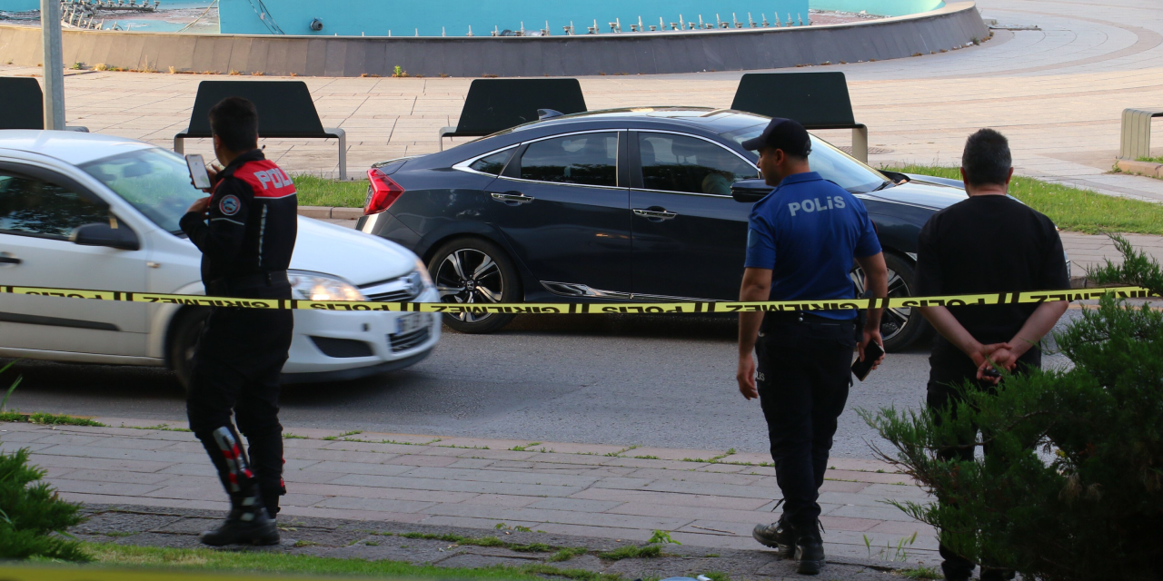 TBMM önünde panik anları: Görüşme talebi reddedilince ateş açtı