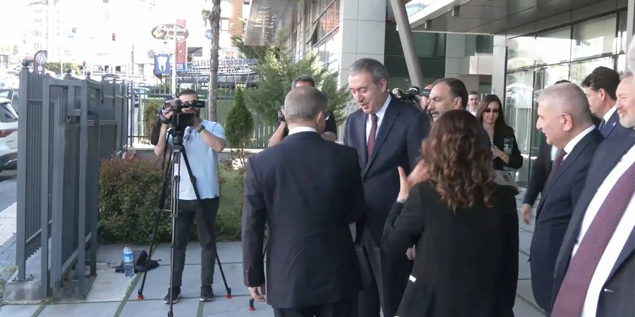 DEM Parti heyeti, Gelecek Partisi'ni ziyaret etti