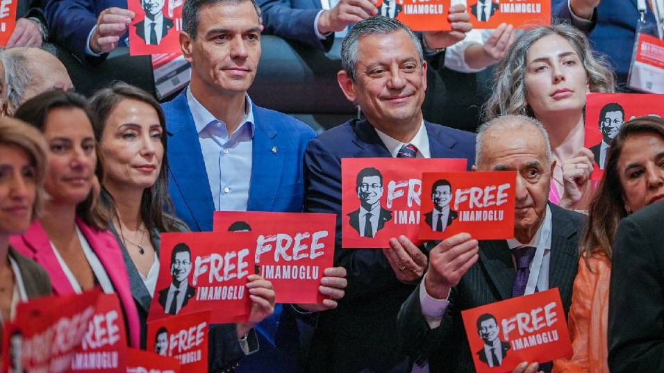 Hatimoğulları'ndan 'Free İmamoğlu' tartışmasına yanıt: "Süreci zedelemeye gerek yok"