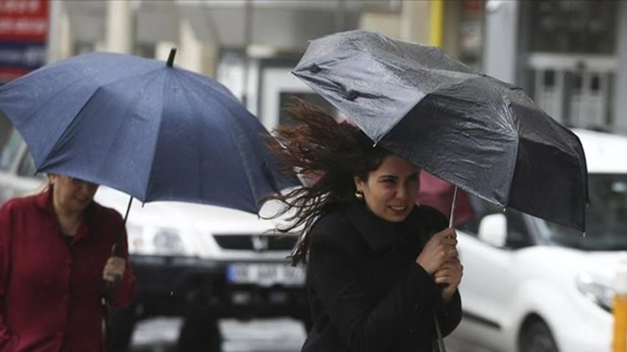 28 Mayıs hava durumu:  15 kentte kuvvetli yağış, doğuda fırtına bekleniyor