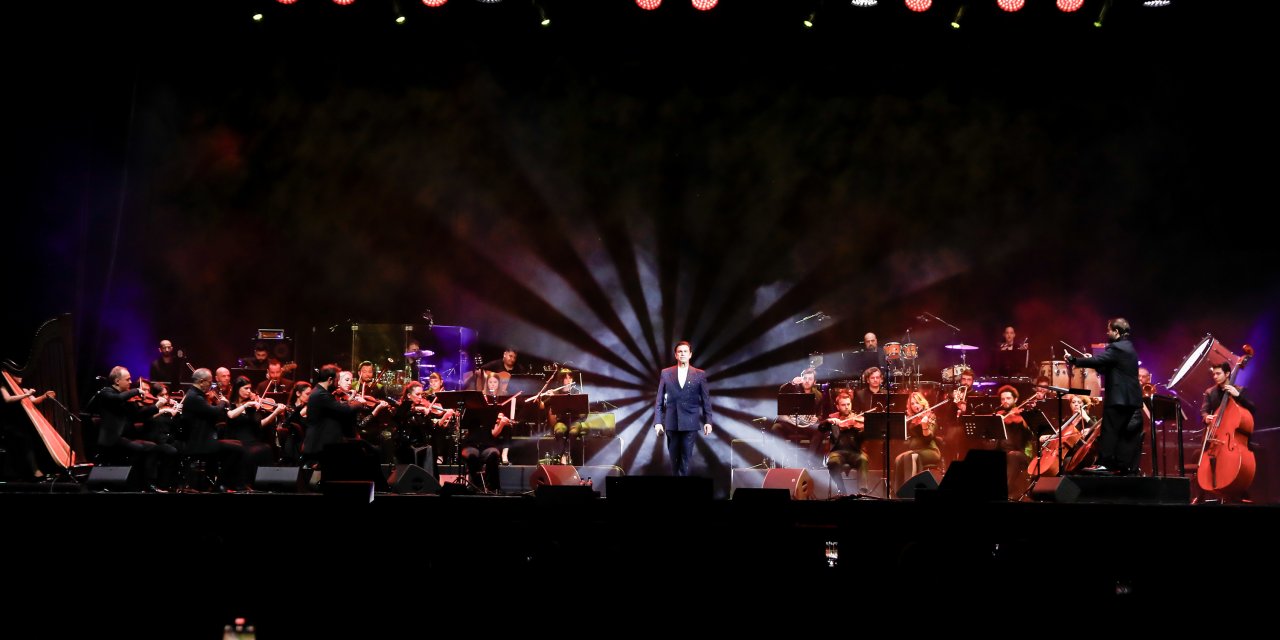 Efsane tenor Mario Frangoulis’ten Türkiye’de 35. yıla özel turne: “So In Love”