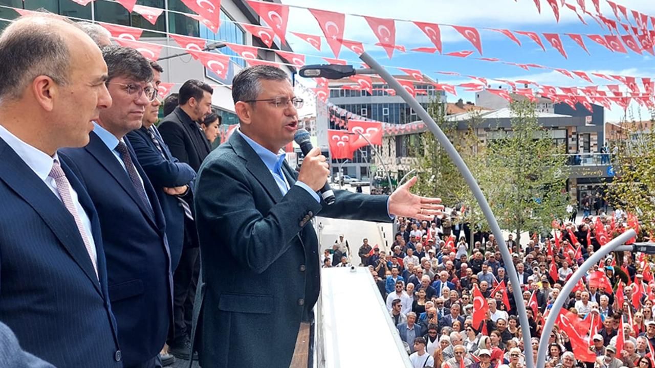 Özgür Özel: 2024'ün ilk seçimini kazanmamız Türkiye siyasetini çok güçlü bir şekilde dengeleyecek