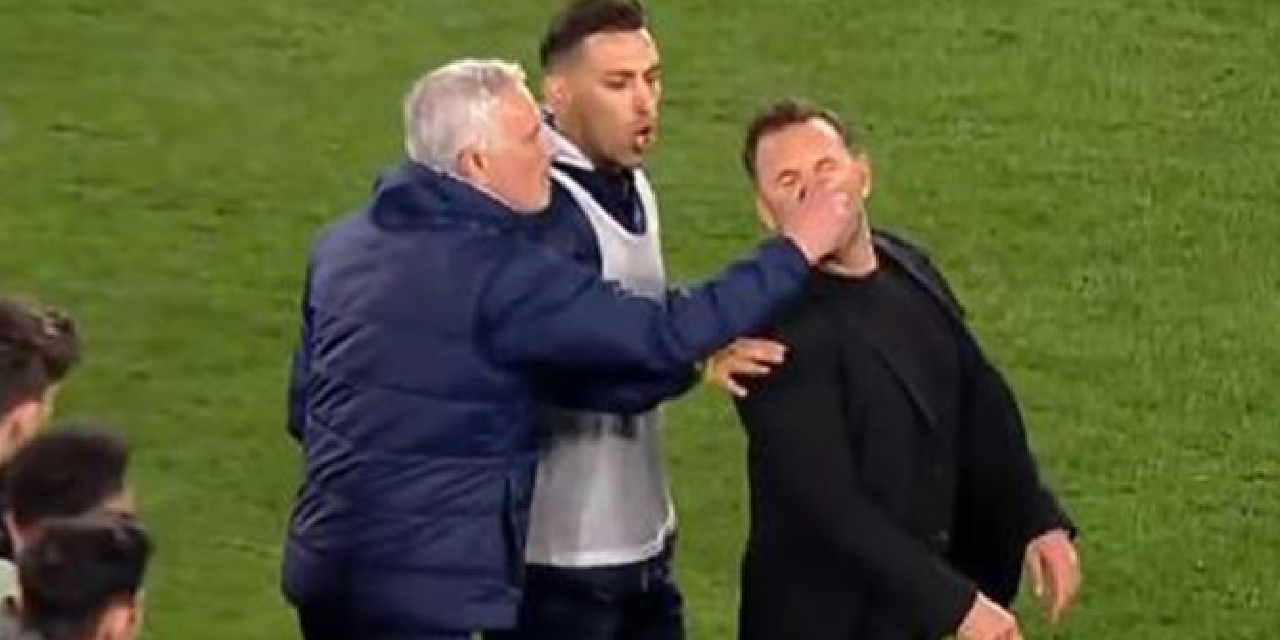 Okan Buruk'tan Mourinho'ya sert sözler: "Ağlamaya devam ediyor"