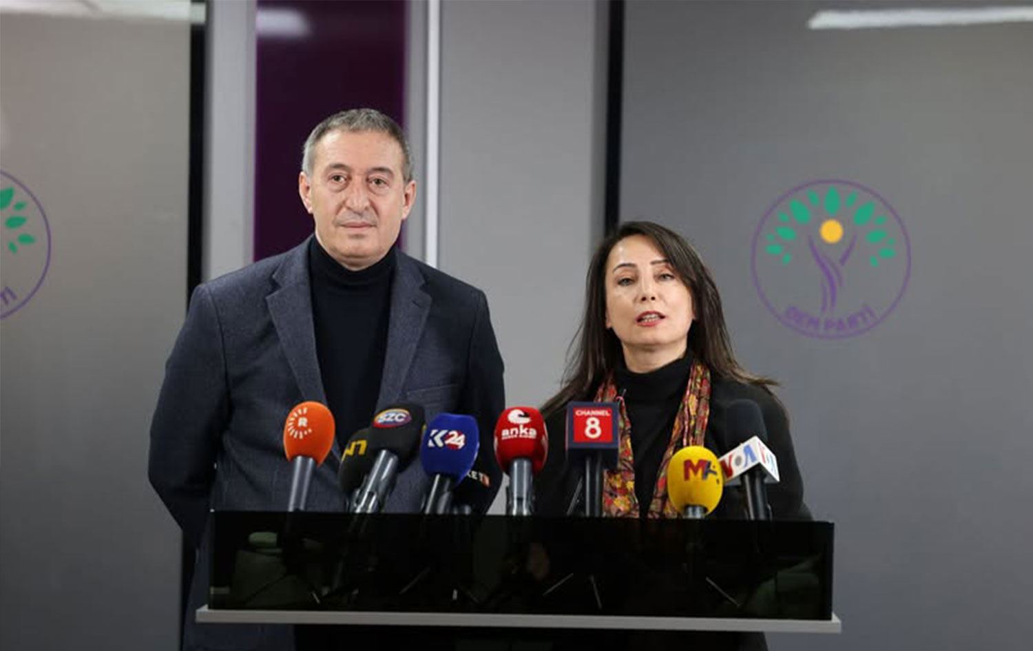 DEM Eş Başkanları, bayram sonrası İmamoğlu'nu ziyaret edecek