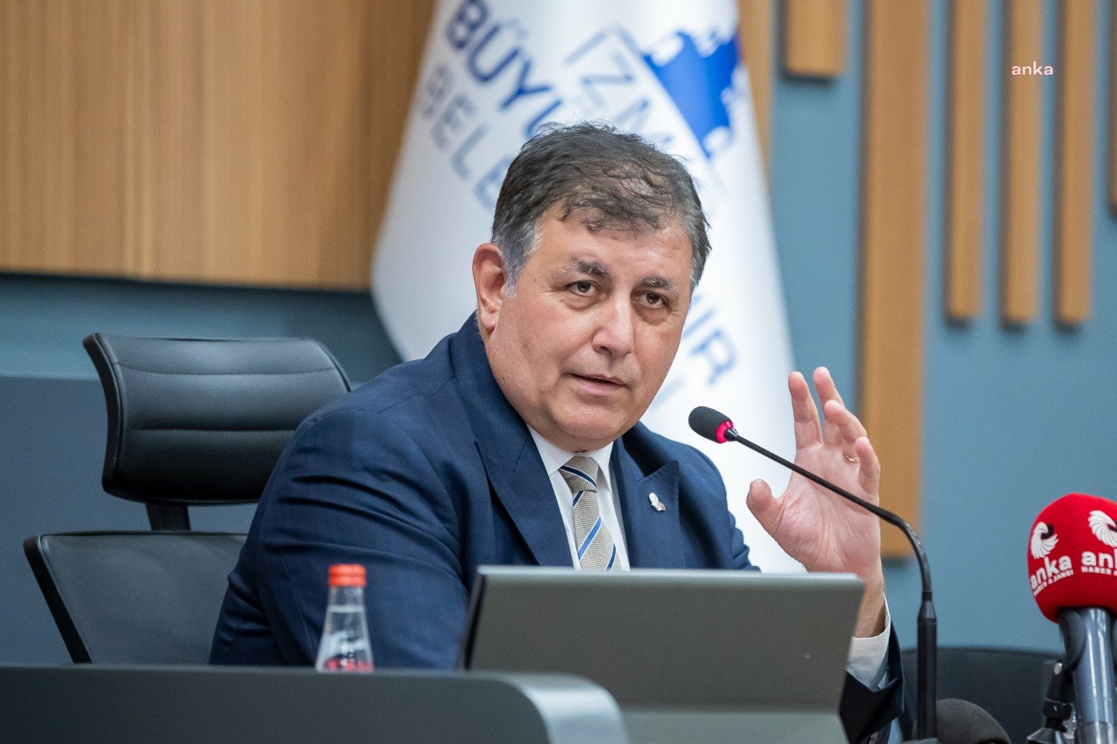 İzmir'de işçiler iş bıraktı: Belediye Başkanı Tugay'dan işçilere çağrı geldi
