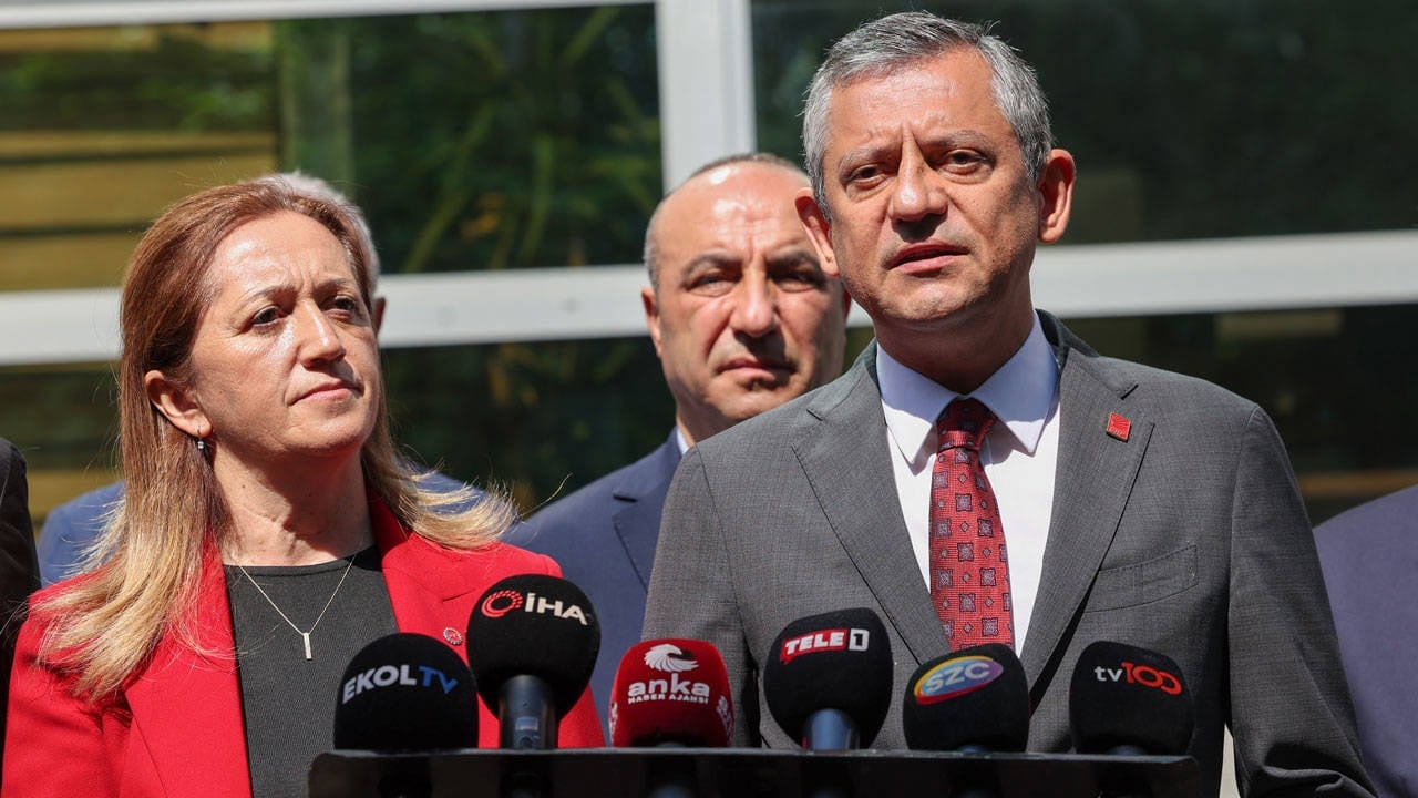 Özel’den asgari ücret çağrısı: Zam yapılmazsa bunun siyasi bedeli ağır olur