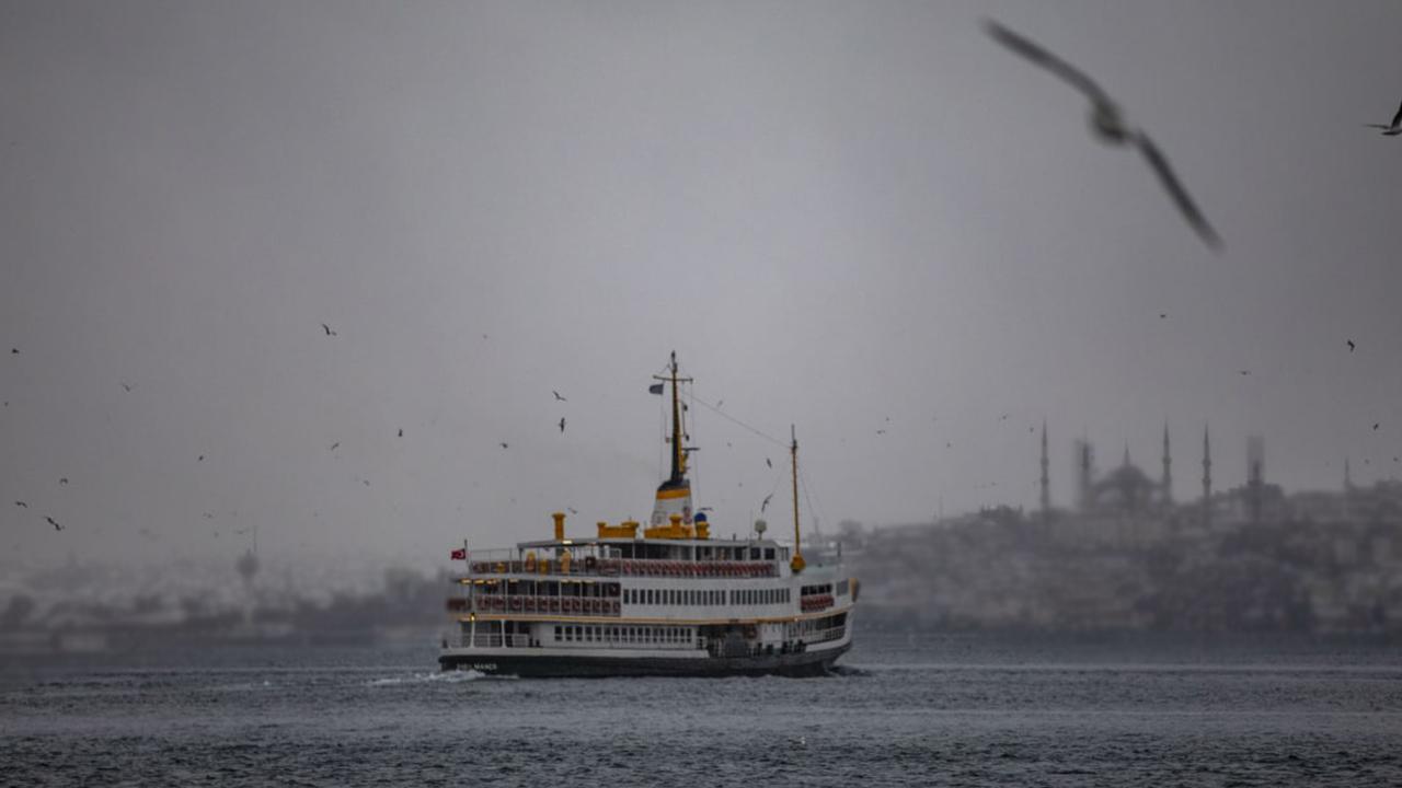 İstanbul’da bazı vapur seferleri olumsuz hava koşulları nedeniyle iptal edildi