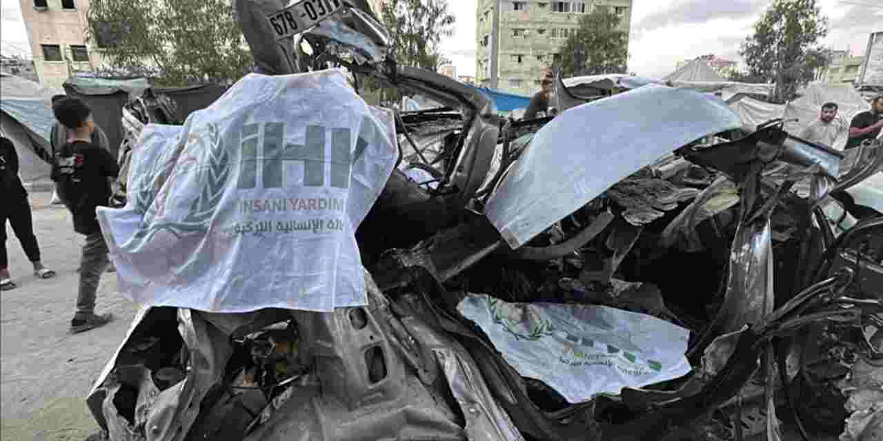 İHH: Gazze'de 5 yardım çalışanı İsrail saldırısında hayatını kaybetti