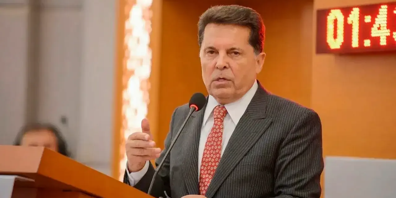 Ahmet Özer davasında kritik gelişme! Mahkeme, kayyımın iptal edilmesi için AYM'ye başvurdu