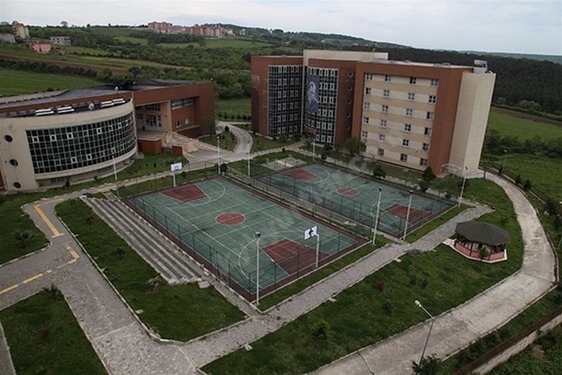 Sinop'ta KYK Yurdunda kalan 113 öğrenci zehirlenme şüphesiyle hastaneye başvurdu