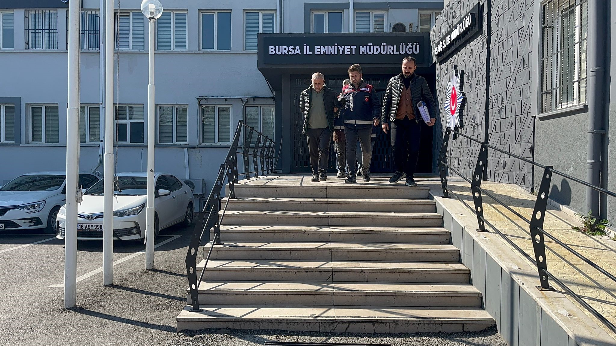 Kuyumcuyu kar vaadiyle dolandırmakla suçlayanların sayısı 148’e çıktı