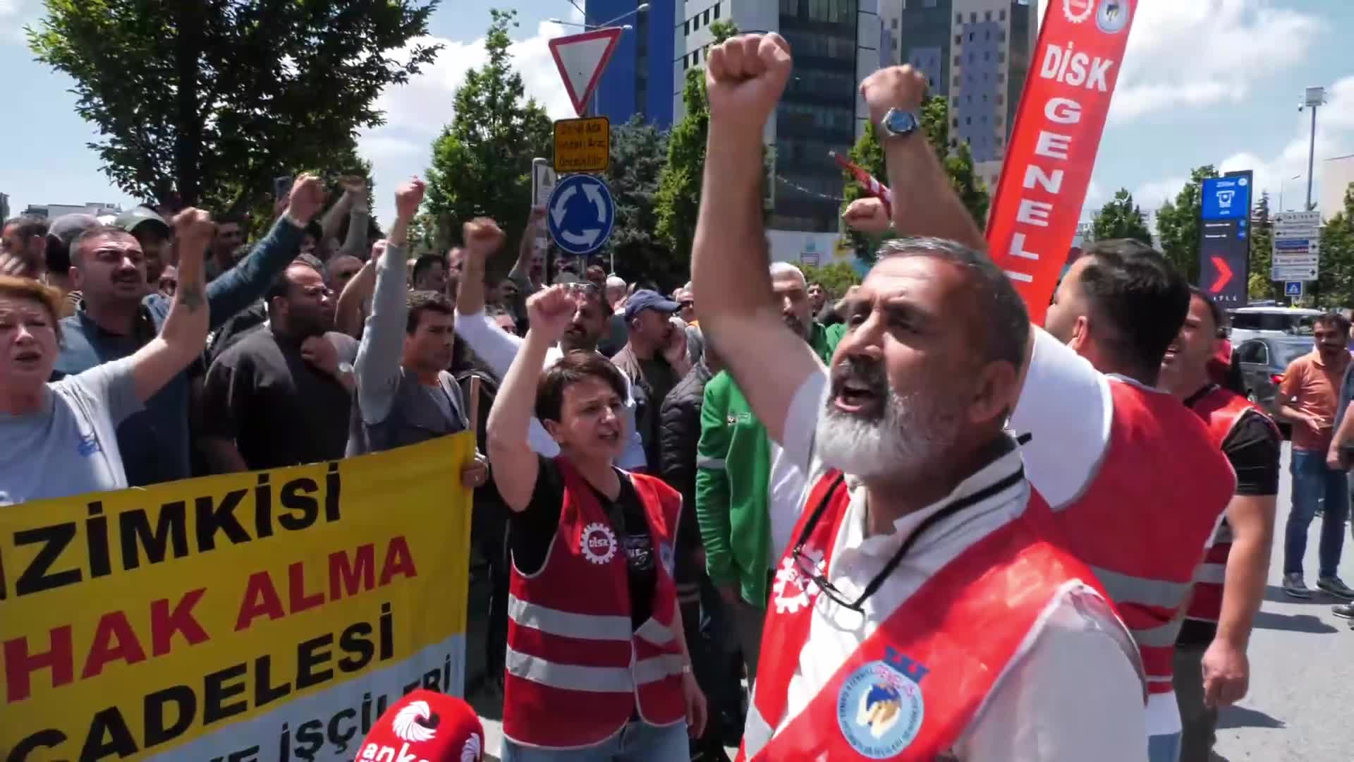Kayyum tarafından yönetilen Şişli Belediyesi işçileri eylemde: Haklarımız yok sayılıyor