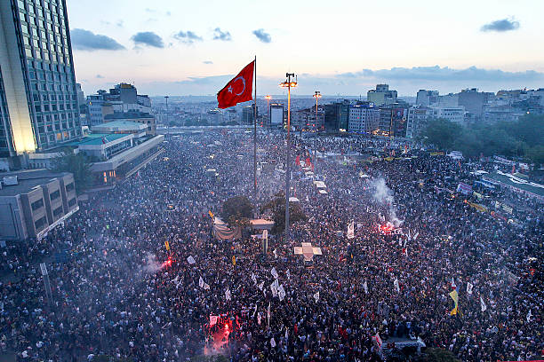 Gezi'nin 12. yılında Taksim'de açıklama çağrısı:  Valilik ulaşımı durdurdu