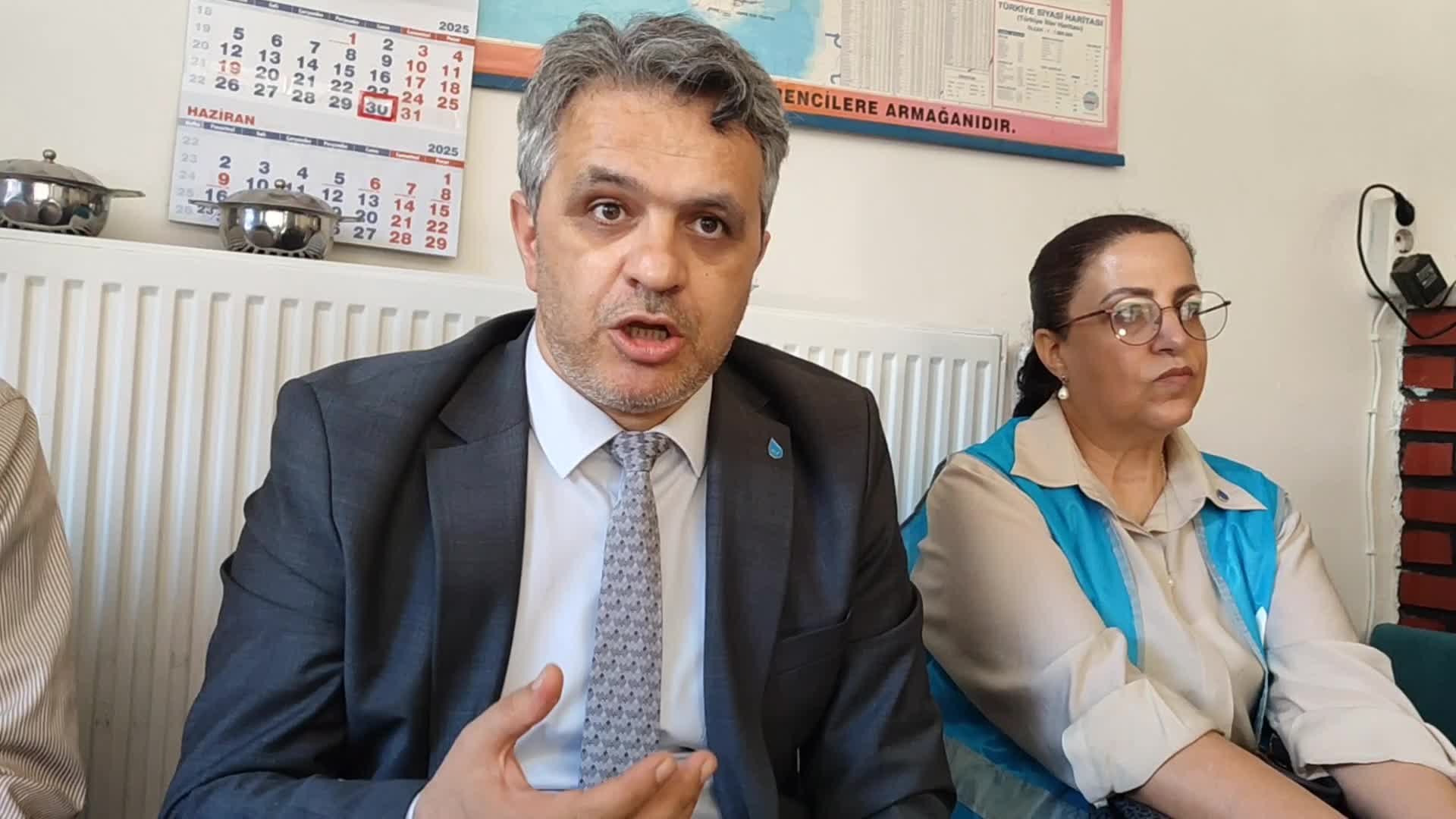 DEVA Parti'li Türkmen: ''Sadece bir kişinin yeniden cumhurbaşkanı olması için değiştirilecek bir metin değildir anayasa'