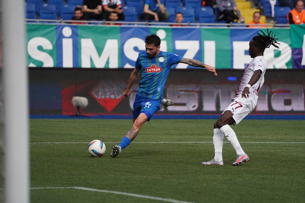 Rizespor sahasında Hatayspor’u 5-2 mağlup etti