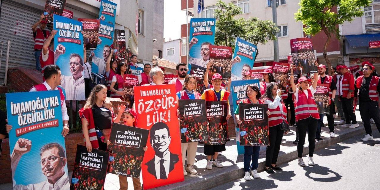 Şişli Belediyesi Meclis üyelerinden 'durma' eylemi