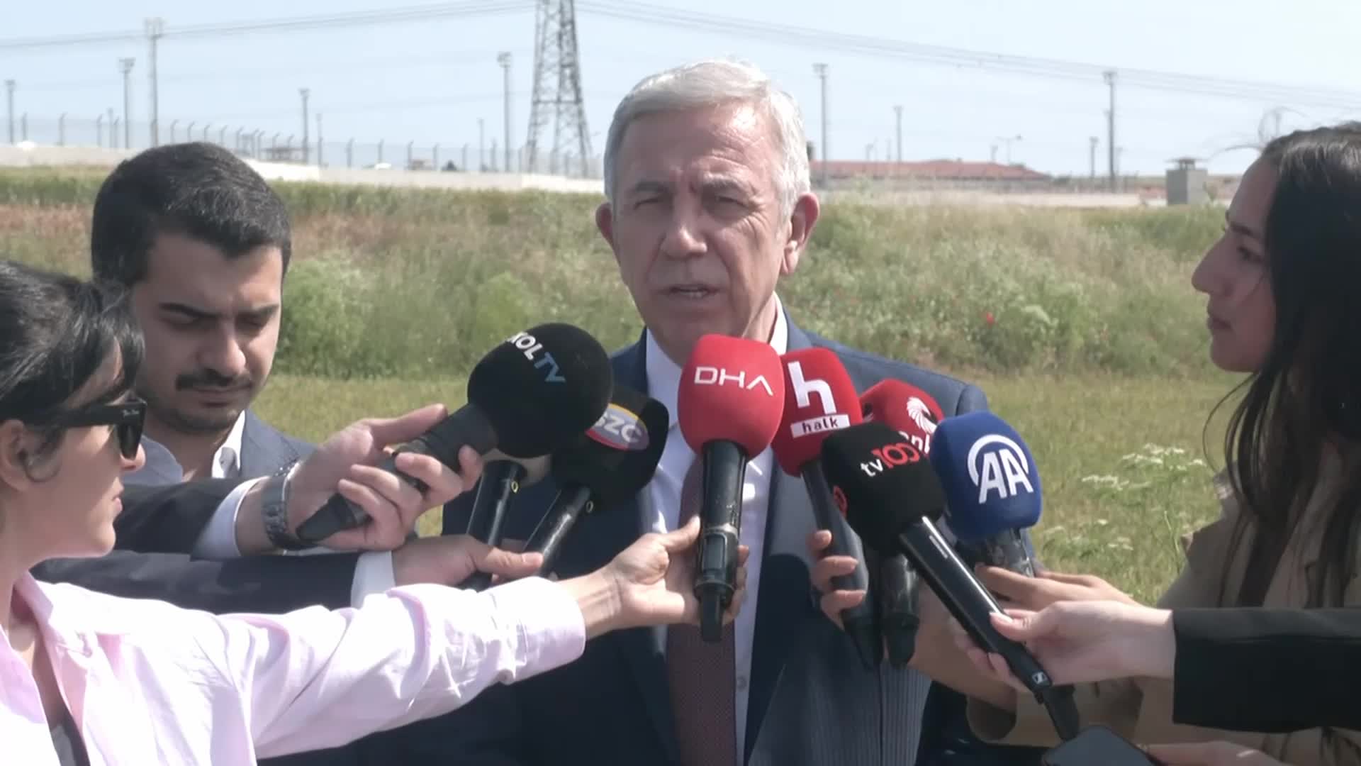 Mansur Yavaş, Silivri'de İmamoğlu'nu ziyaret etti: "Ekrem Bey yargılamanın canlı yayında TRT’de yapılmasını istiyor"