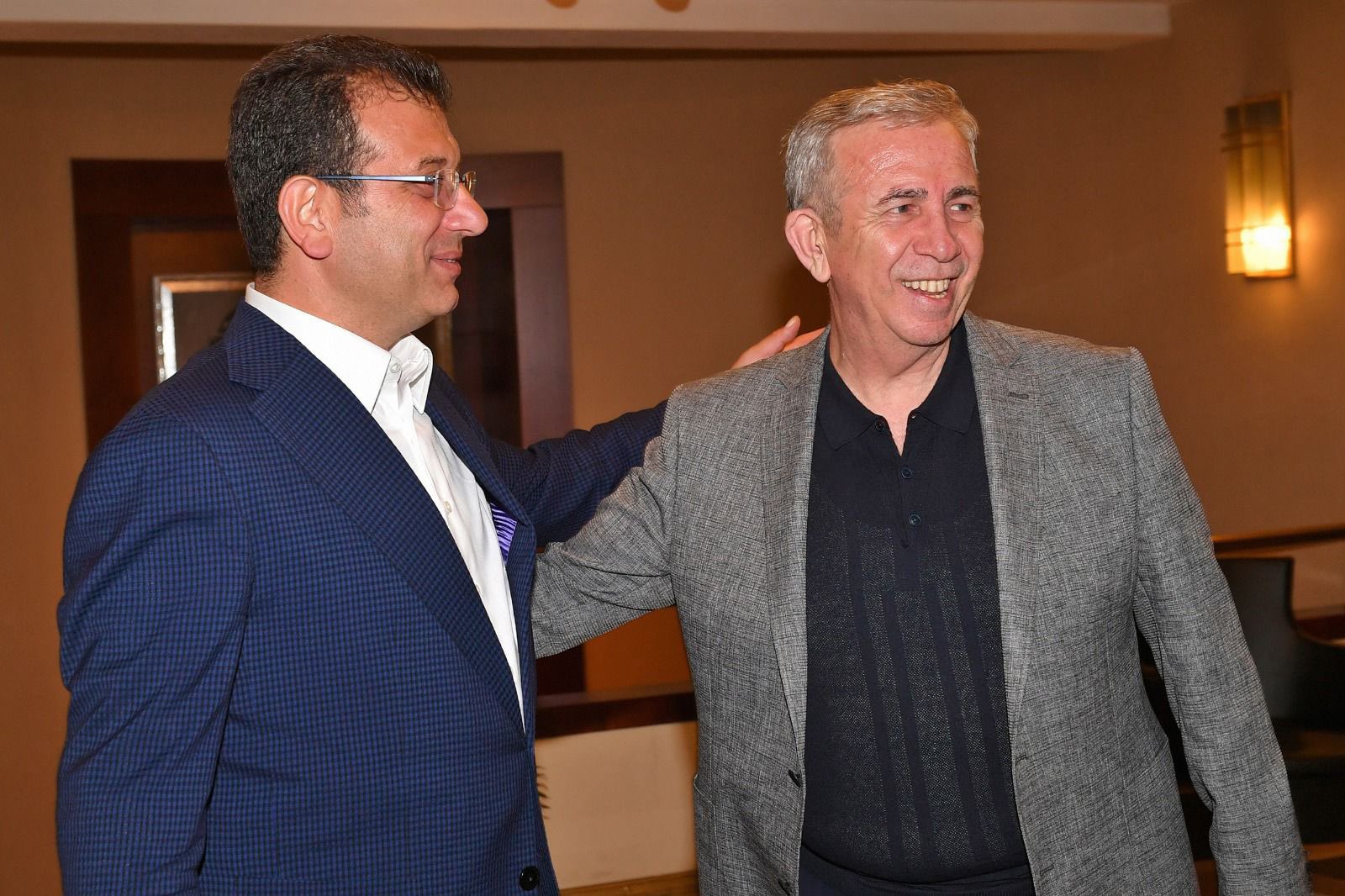 İmamoğlu’ndan Yavaş’a “yol arkadaşlığı” vurgusu: Bu tarihi mücadeleyi birlikte vereceğiz