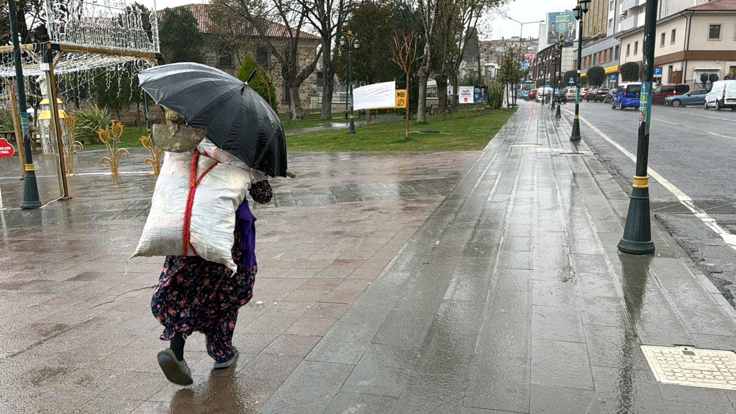 İstanbul ve Tekirdağ'da şiddetli yağış etkili oluyor