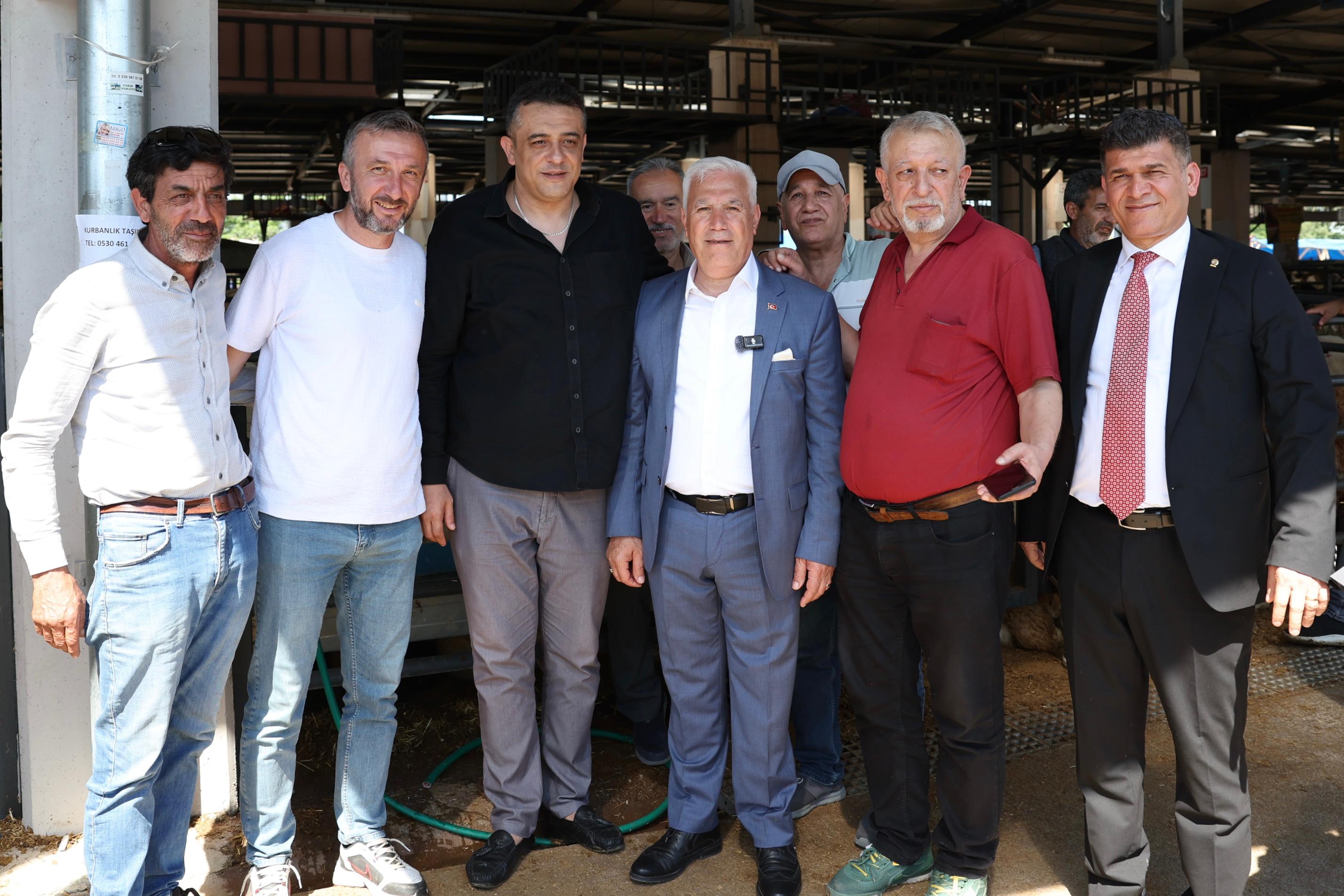 Başkan Bozbey’den Kurban Pazarı’na ziyaret