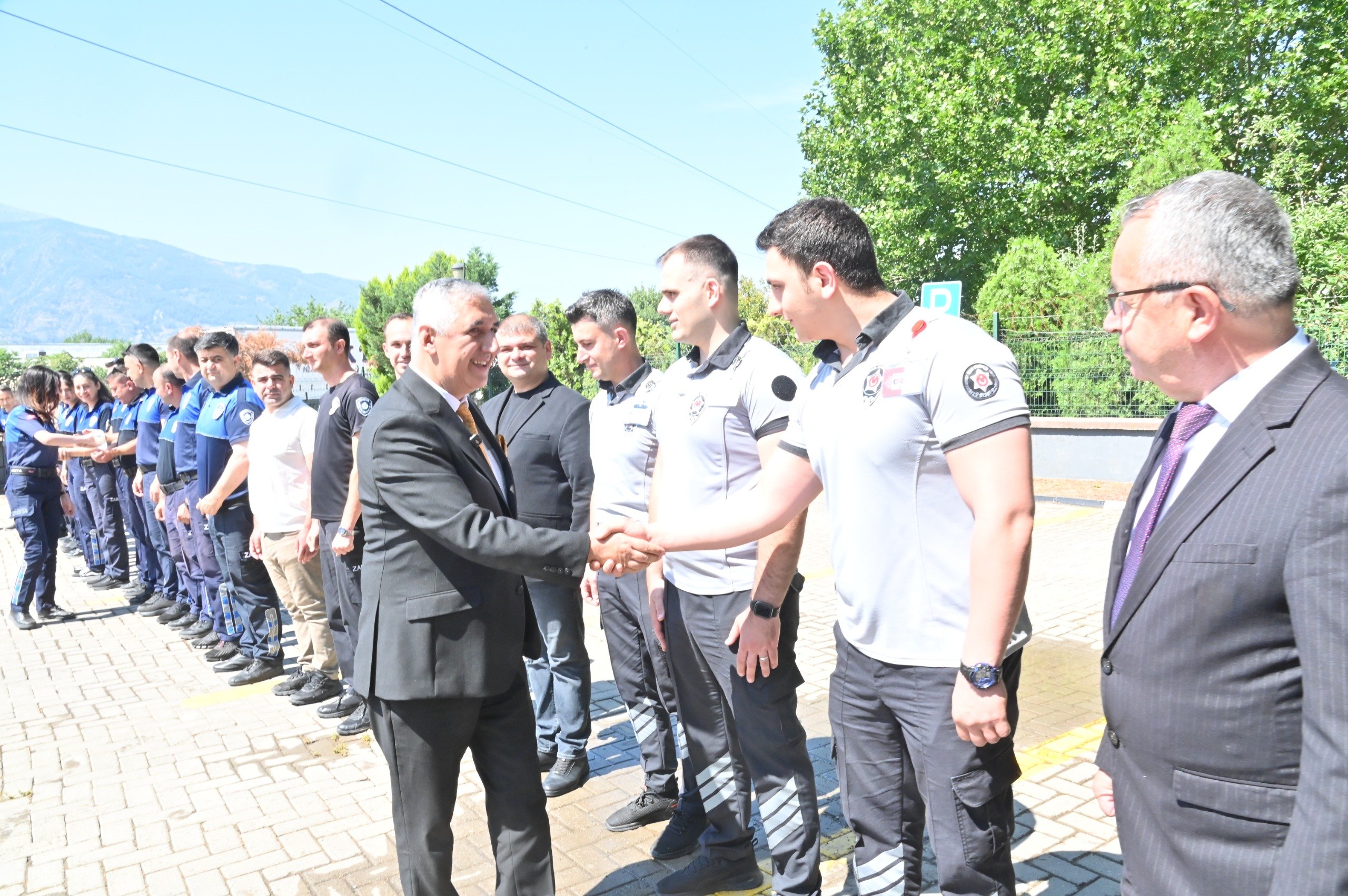 Büyükşehir Yöneticileri, Bayram Öncesi Çalışanlarla Buluştu