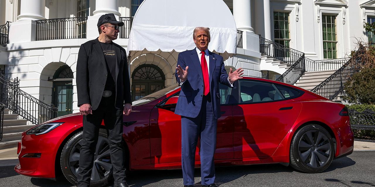 Trump-Elon Musk gerilimi yatırımcılar endişelendirdi: Tesla hisselerini çakıldı!