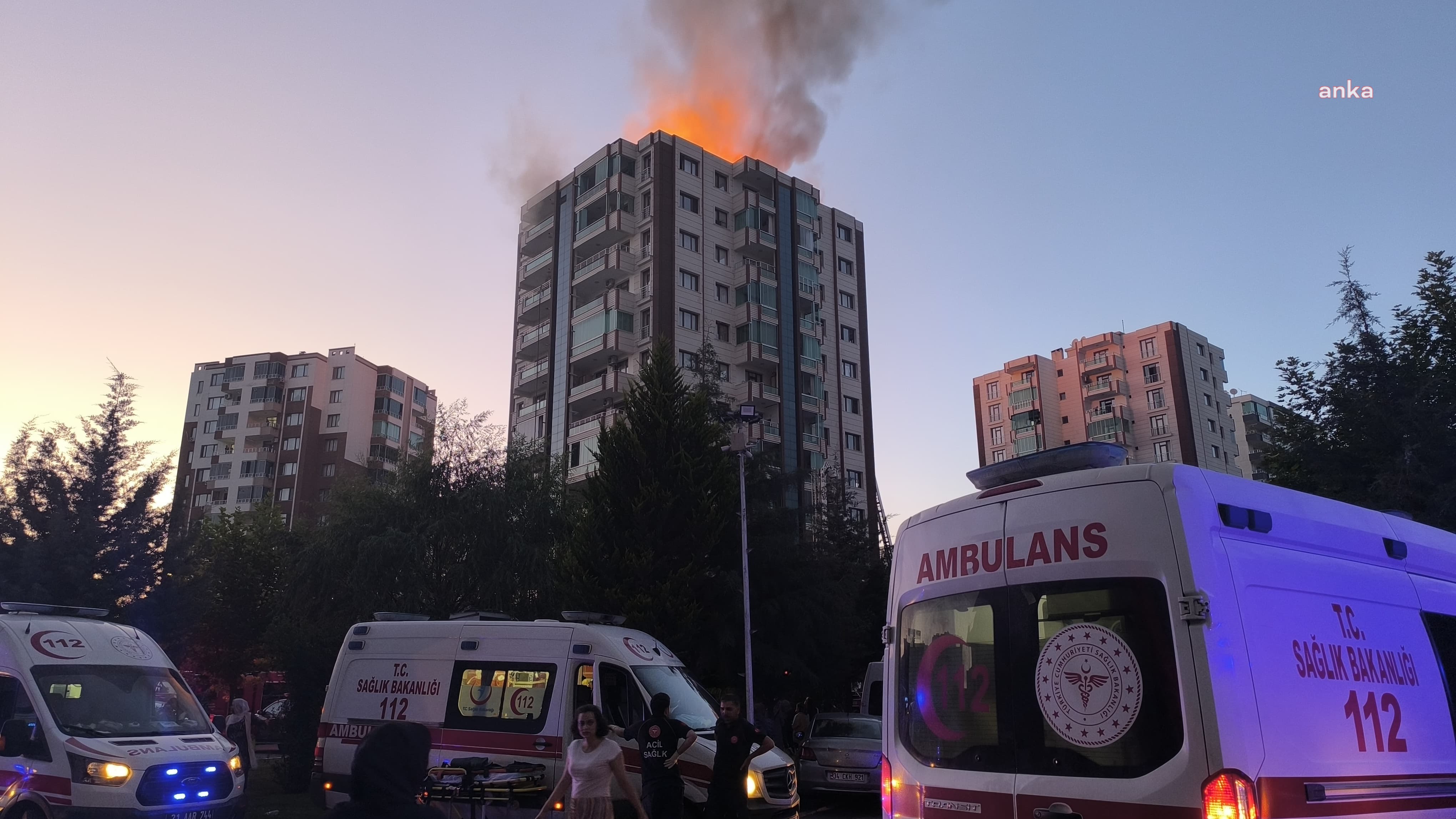Diyarbakır’da anne ve 3 çocuğunun öldüğü yangına 4 gözaltı