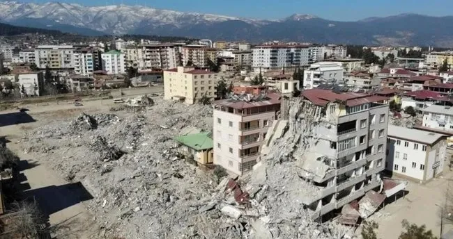 Depremde 26 kişiye mezar oldu: Tutuksuz yargılanan sanıklar suçsuz olduklarını iddia etti