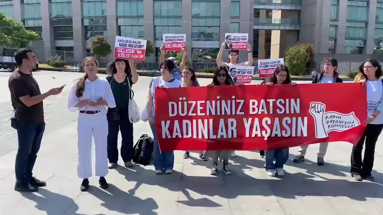 Bahar Aksu cinayeti davası öncesi adliye önünde iki kişi gözaltına alındı