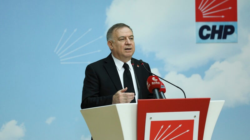 CHP'li Zeybek: Türkiye bir sivil darbe sürecinden geçiyor