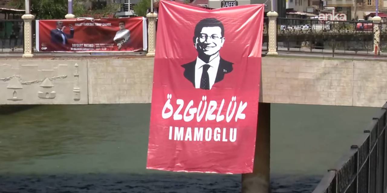 CHP'den Bayburt'ta "İmamoğlu’na Özgürlük" pankartlı eylem
