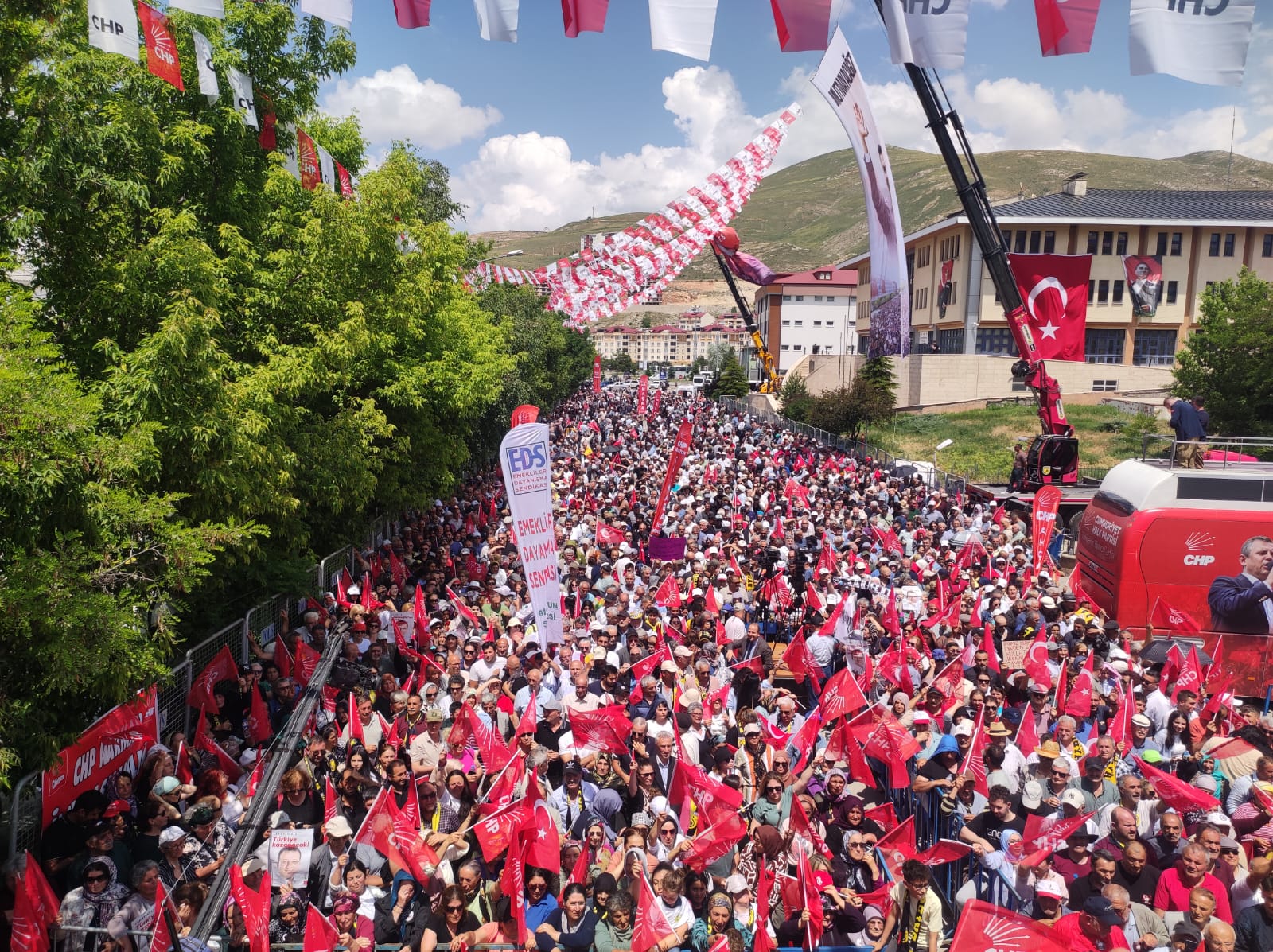 CHP 14 yıl sonra Bayburt'ta: İmamoğlu'na özgürlük talebi yükseliyor