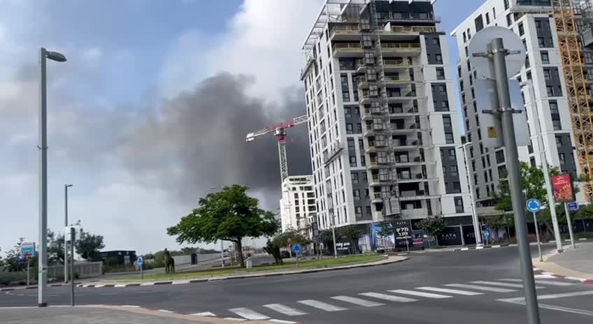 İran’dan İsrail’e yeni füze dalgası: Tel Aviv ve Kudüs’te patlama sesleri duyuldu