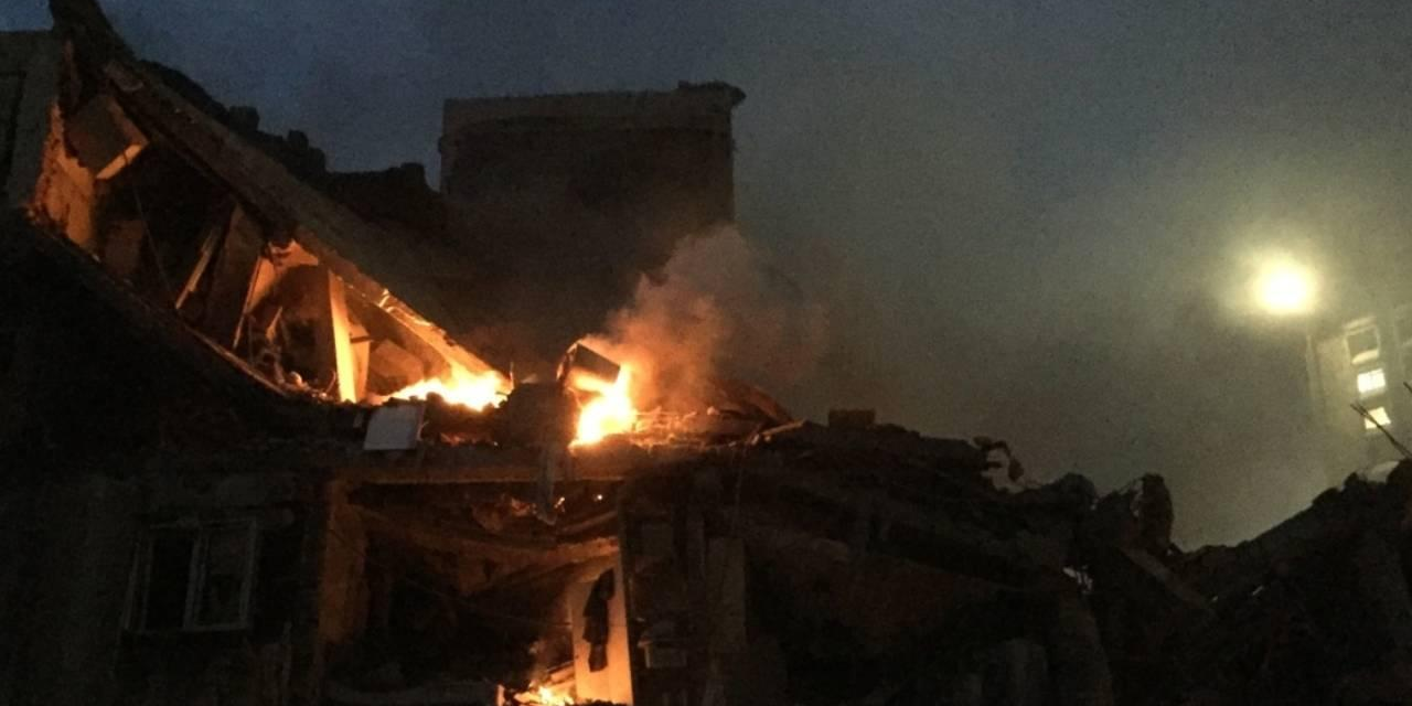 İran, İsrail'i vurmaya devam ediyor: 10. dalga füze saldırısı başladı