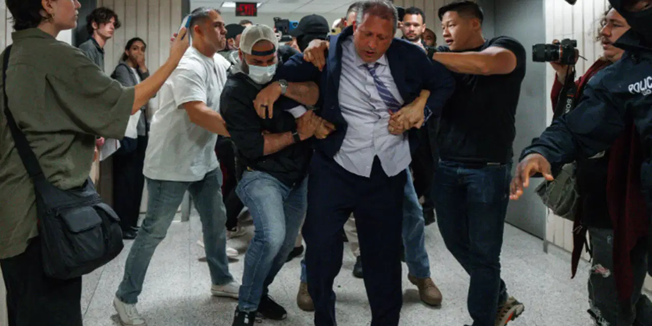 New York belediye başkan adayı yaka paça gözaltına alındı