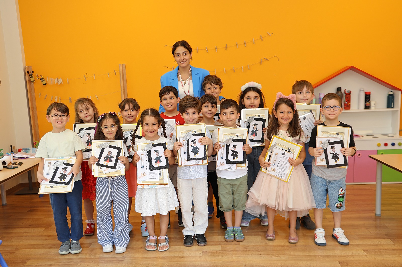 Yuvamız Ataşehir’de minikler, karne coşkusunu yaşadı