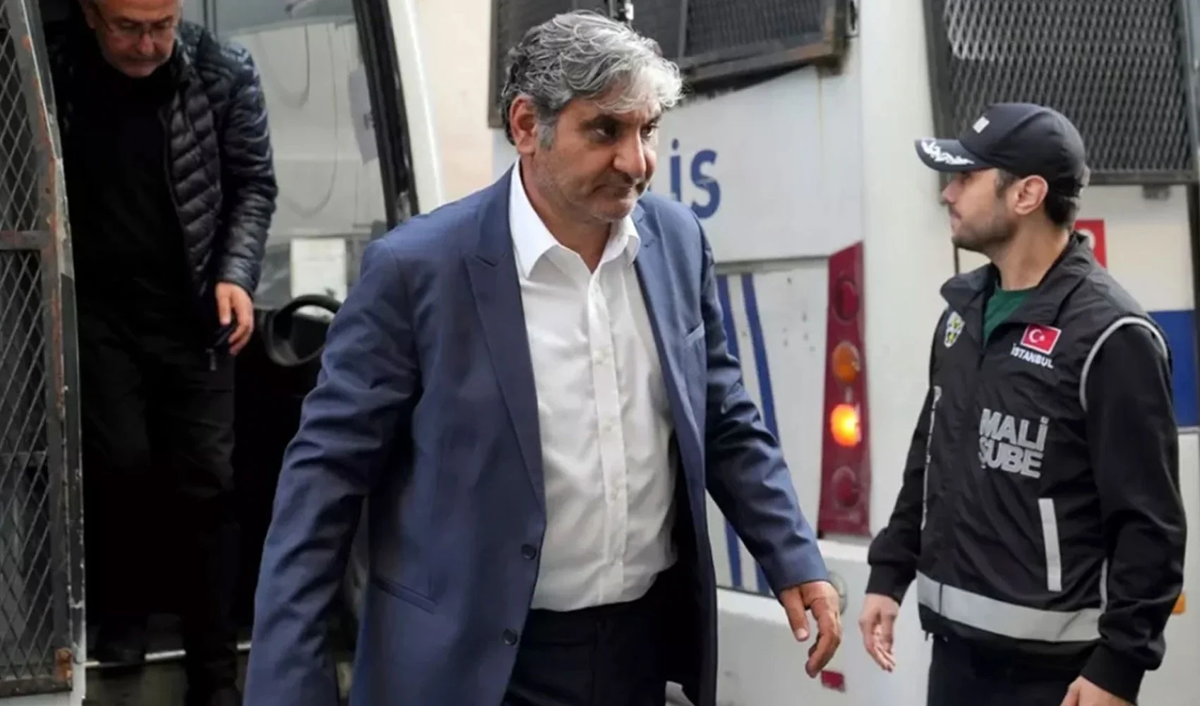 İBB soruşturmasından tutuklu Aykut Erdoğdu: İki hafta boyunca tuvaleti taşan yerde kaldım