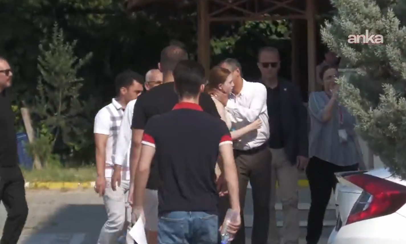Özgür Özel, üniversite sınavına giren Ferdi Zeyrek’in kızı Nehir’i yalnız bırakmadı